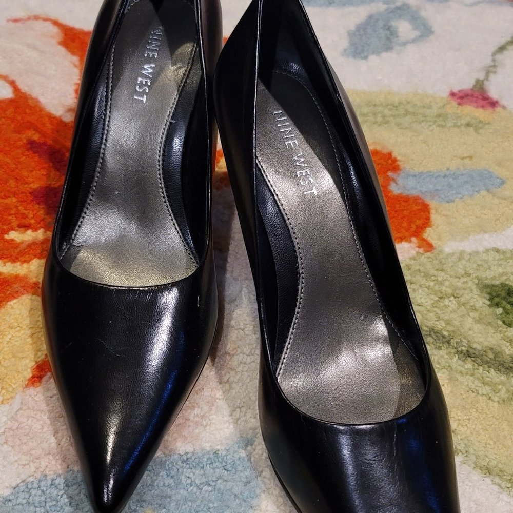 Nine West Black Leather Pumps
